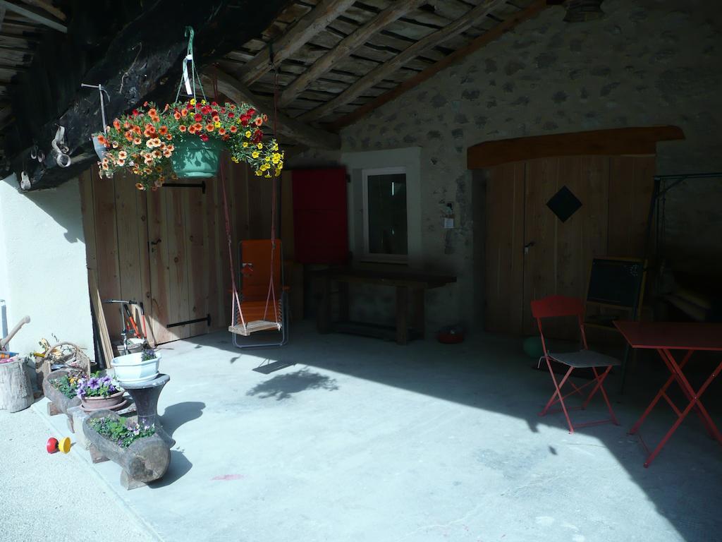 La Grange D'Agnes Bed & Breakfast Montmaur-en-Diois Exterior foto
