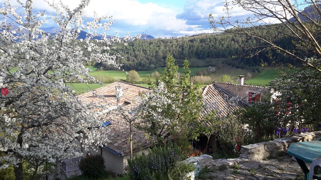 La Grange D'Agnes Bed & Breakfast Montmaur-en-Diois Exterior foto